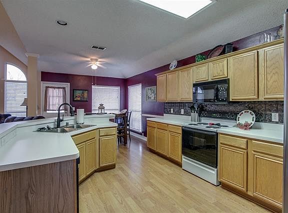 4th image of 317 Sweet Leaf Ln