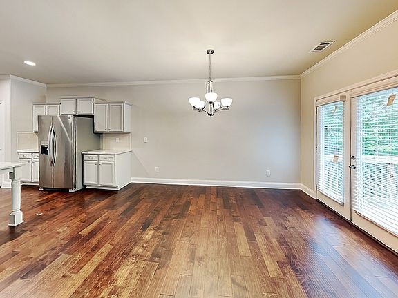 3rd image of 232 Braemore Mill Dr