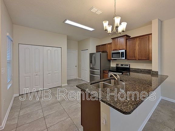 3rd image of 417 Servia Dr