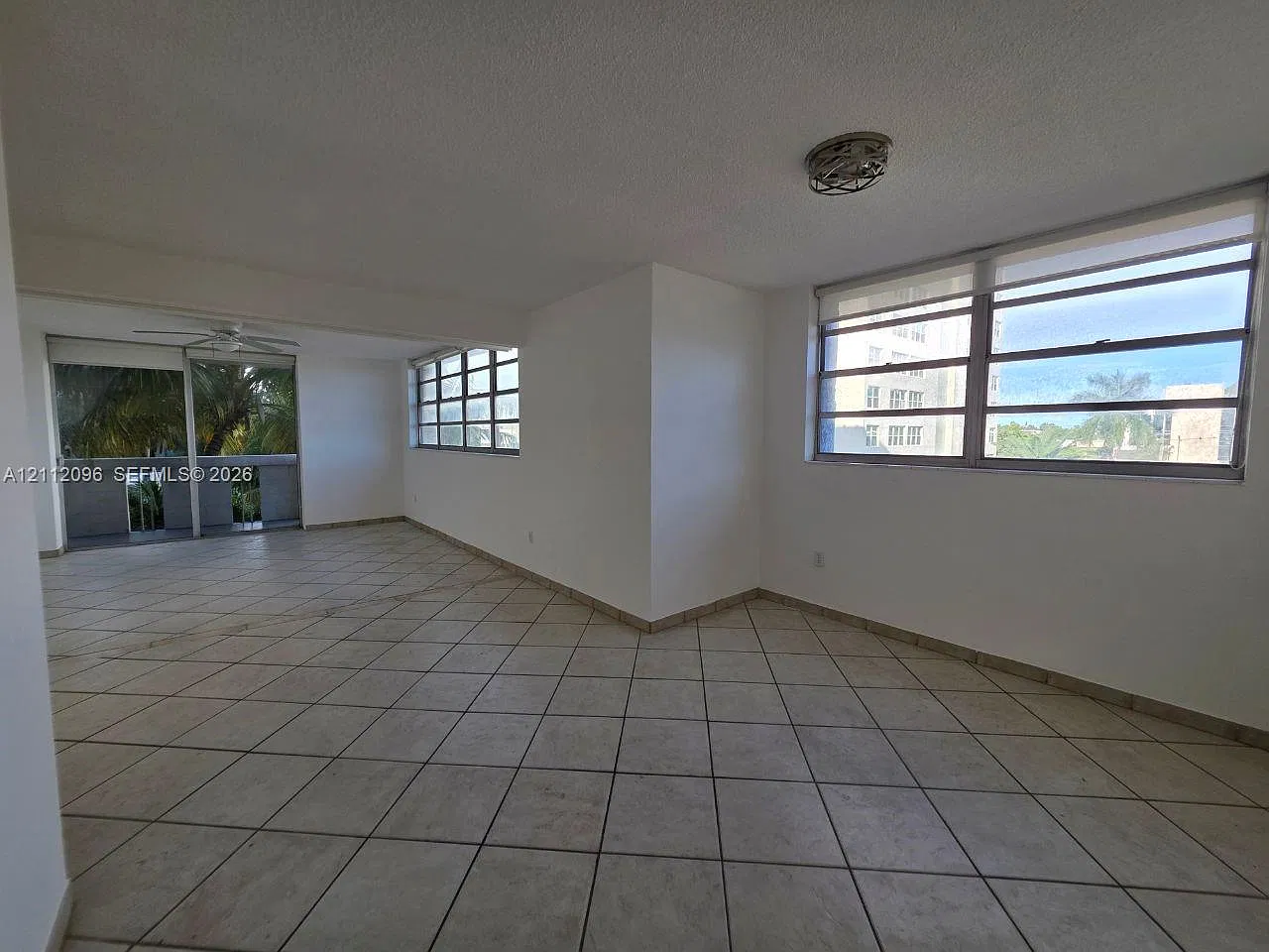 South Bay Club Condo — Photo 4