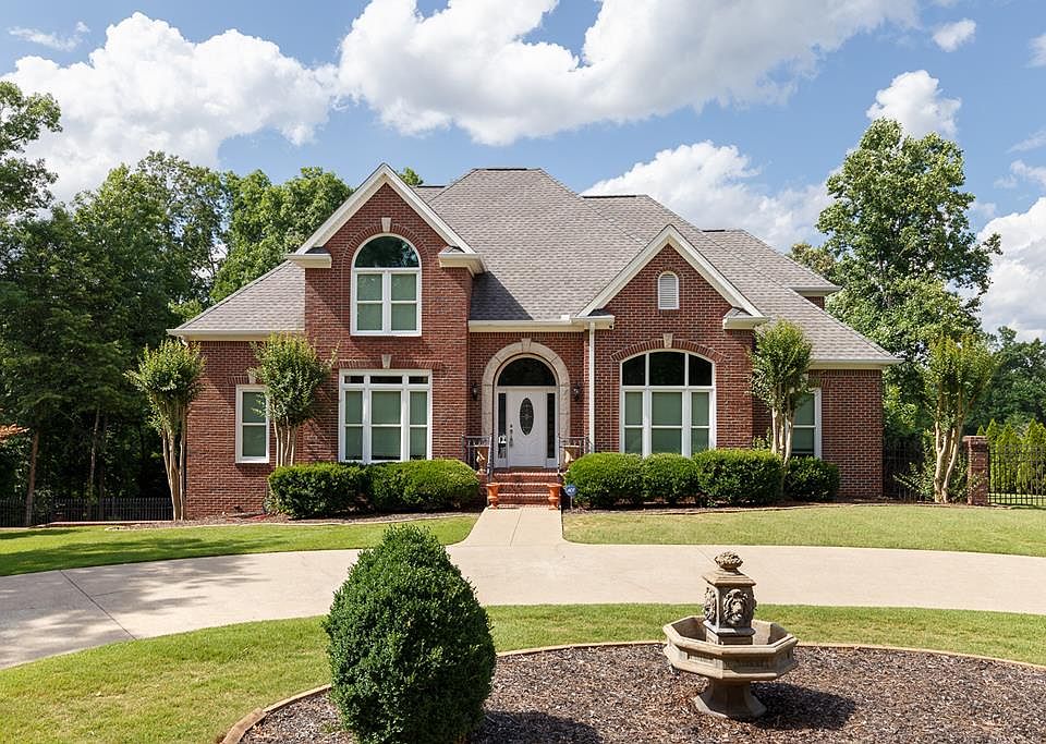 1st image of 209 Riverwood Dr