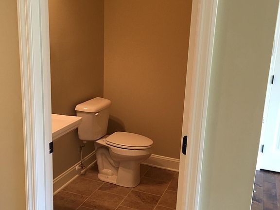 3rd image of 342 Parkview Pl