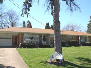 228-230 Fairview St, Louisville, OH 44641