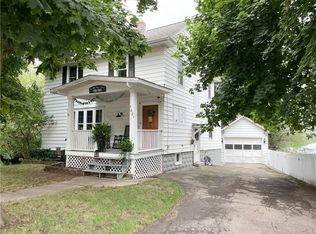 1621 Ridge Rd, Ontario, NY 14519