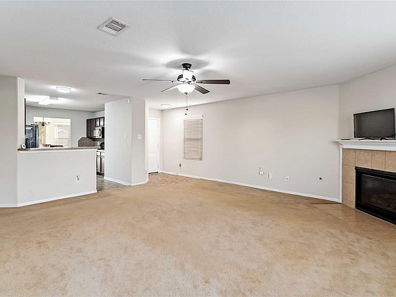5th image of 2114 Bishop Hollow Ln