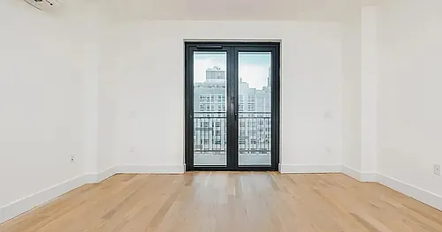 260 Gold St Photo 1