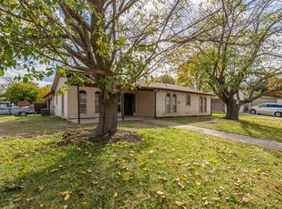 722 E Williamsburg Mnr, Arlington, TX 76014