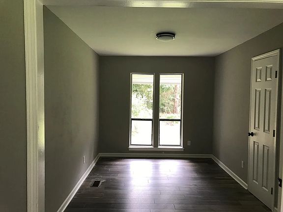 5th image of 3820 Manor House Dr
