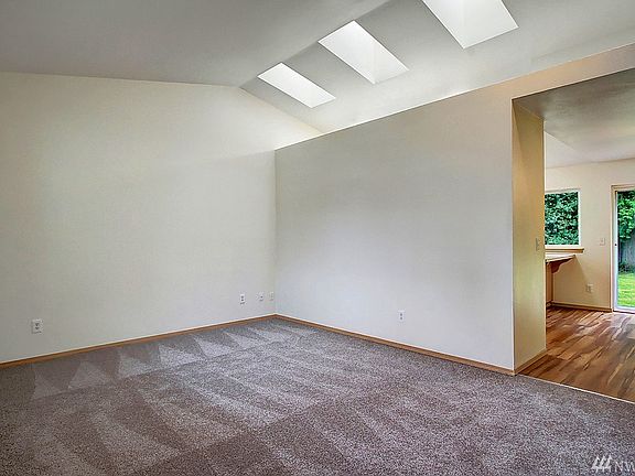 3rd image of 4515 95th St NE