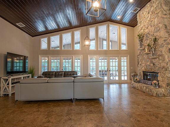 5th image of 9045 SW Sawgrass Way