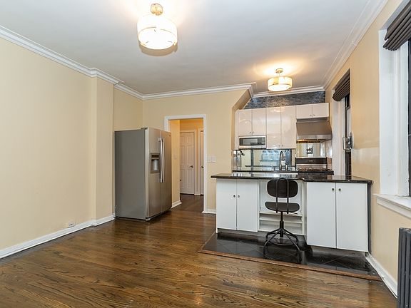 5th image of 6264 Saunders St #1P