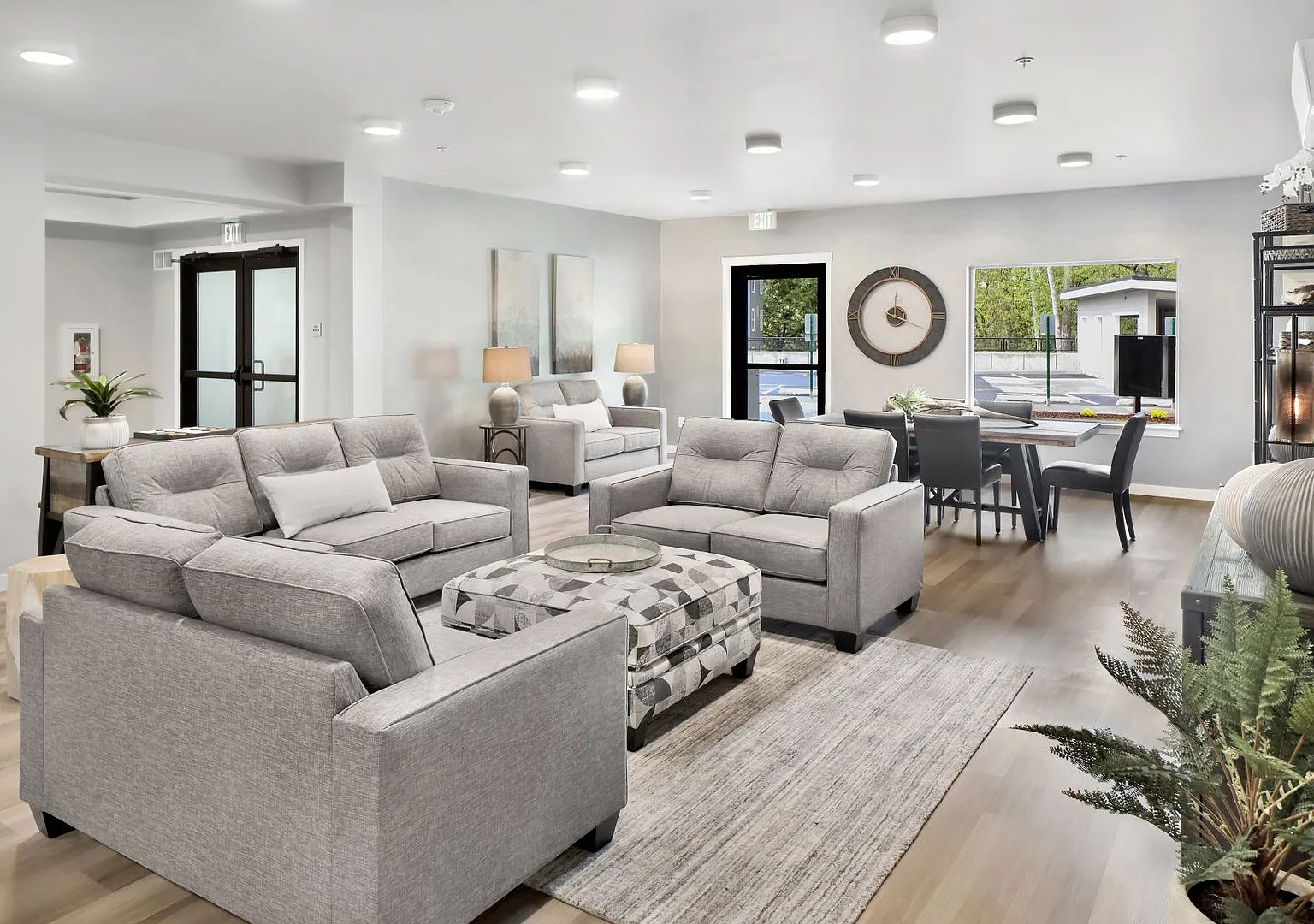 Kingsway Apartments — Photo 3