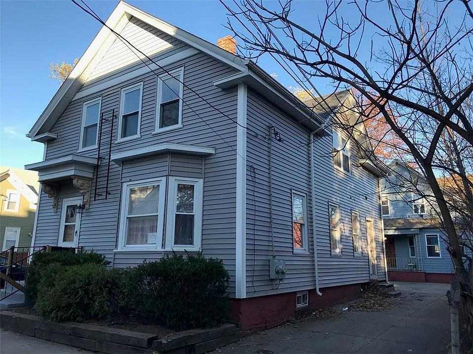 2nd image of 15 Grosvenor Ave