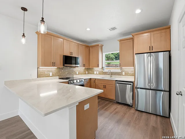 609 Elm St — Photo 10