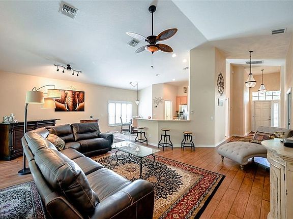 4th image of 219 Glen Eagle Cir