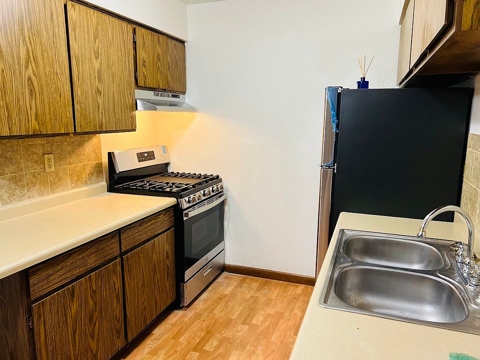 1st image of 10 Saint Paul St APT 8