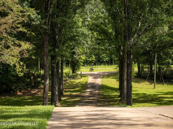 8454 Anding Oil City Rd, Bentonia, MS 39040