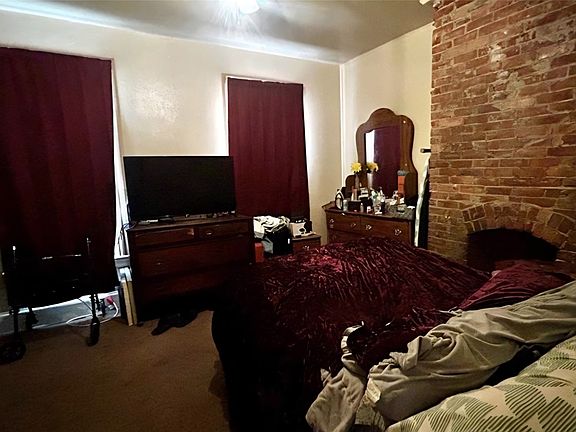 4th image of 12 Jay St