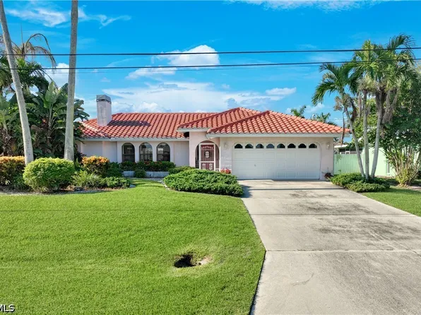 212 Kamal Pkwy, Cape Coral, FL 33904