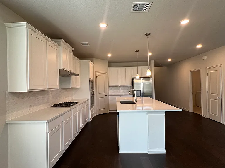 16108 Hidden Cove Dr — Photo 9
