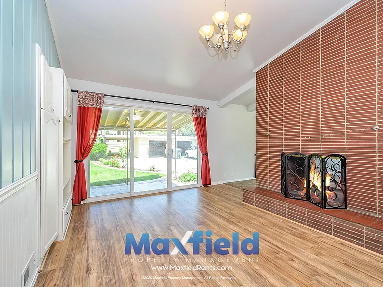 2139 E 1300 S — Photo 6