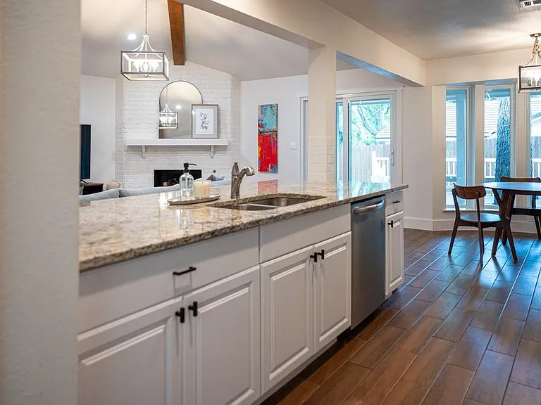 2237 Norwood Dr — Photo 14