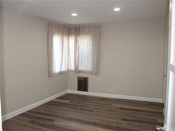 5th image of 11304 Wheatland Ave