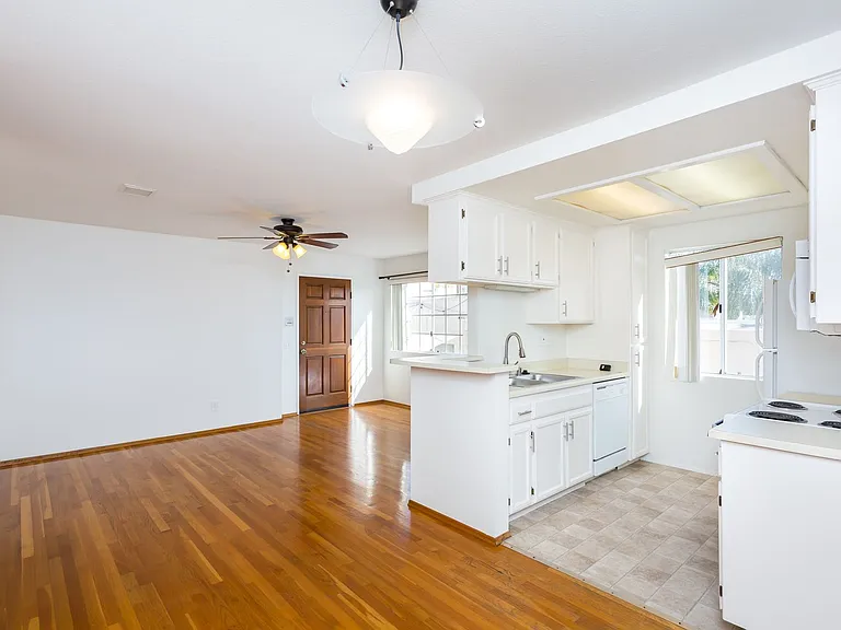 4163 Cleveland Ave — Photo 5