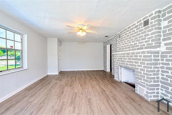 3 bed, 1500 sqft, $2,600 — Photo 3