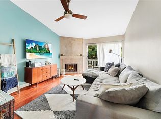 2330 Vanguard Way APT J202, Costa Mesa, CA 92626