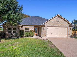 2708 Hickory Ct, Bryan, TX 77808