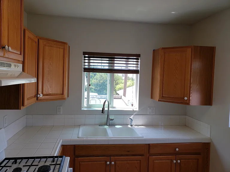 817 N Wilton Pl #817 — Photo 7