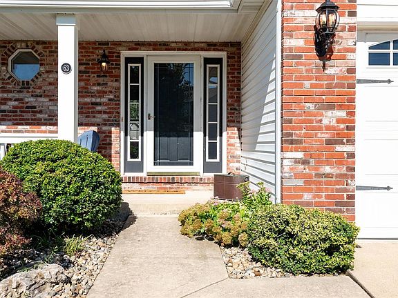 3rd image of 63 Julie Dr