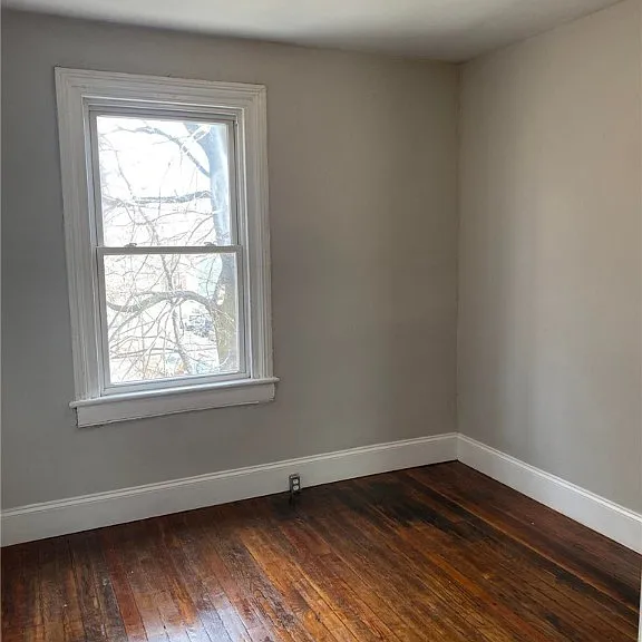 1100 W Marshall St — Photo 13