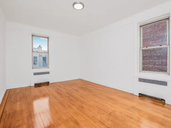 2166 Bronx Park East image 18 of 20