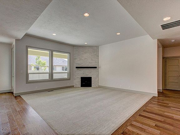 4th image of 6246 W Township Dr