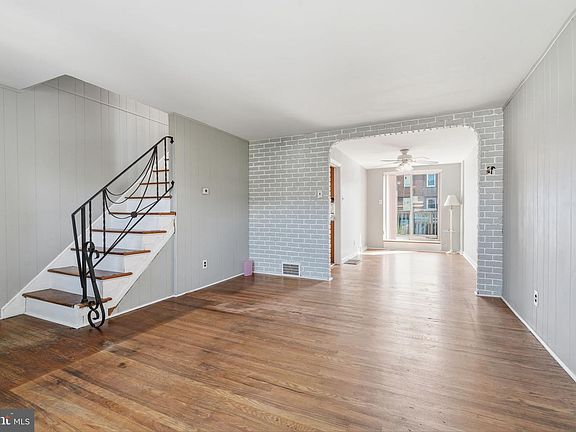 4th image of 4415 Marple St