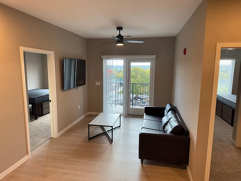 4UP Luxury Apartments — Photo 15