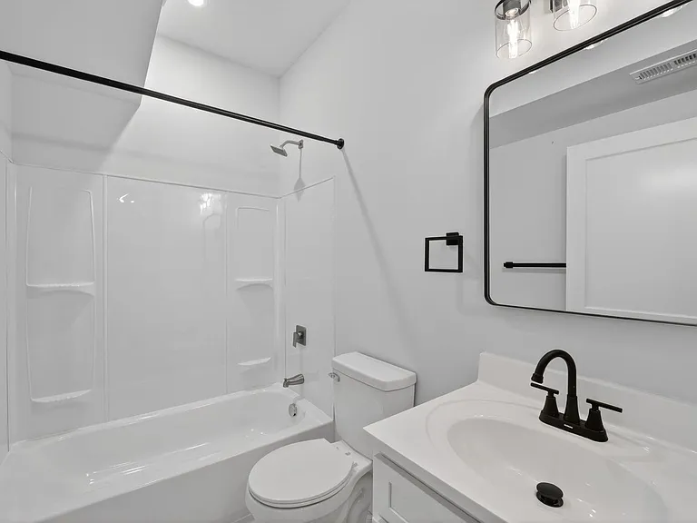 1321 Anacostia Rd SE — Photo 9