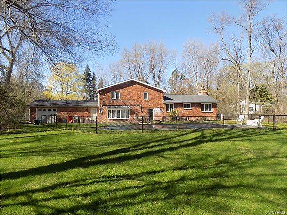 4th image of 5849 Ainslee Ln