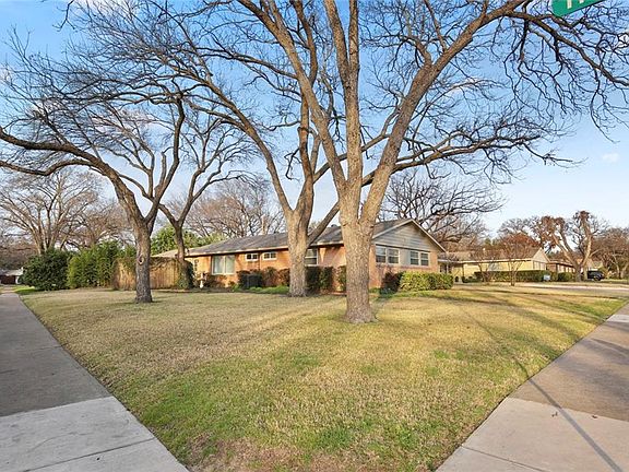 5th image of 3505 Woodleigh Dr
