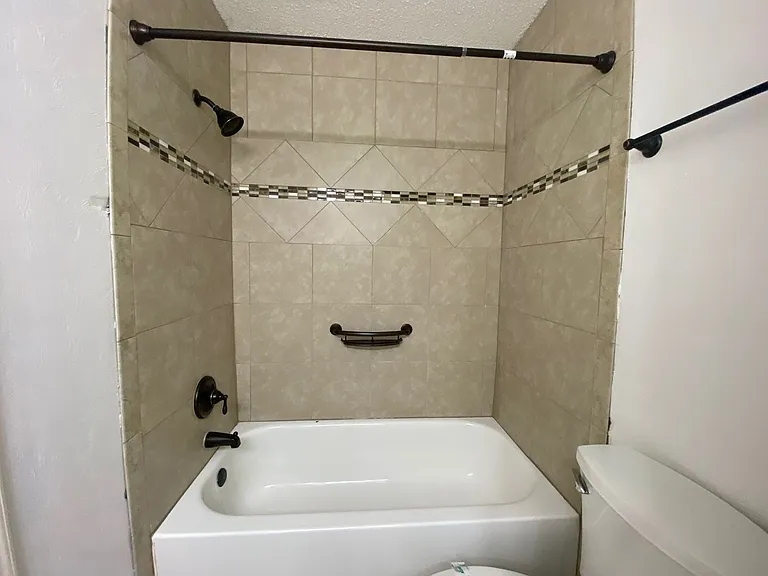 1730 Beechwood Cir N — Photo 8