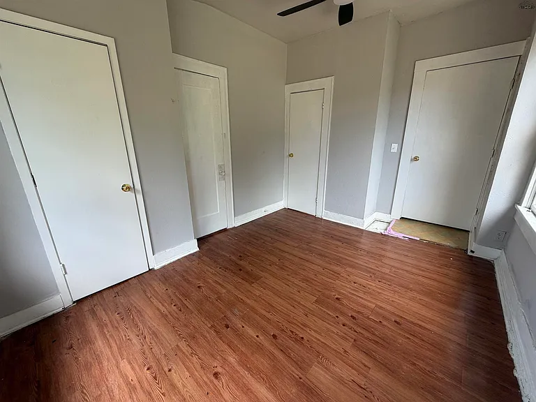2206 Avenue E — Photo 8