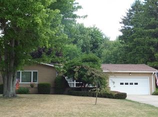 2923 Fair Oaks Dr, Barberton, OH