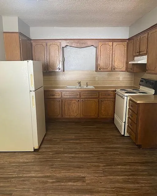 2 bed, 900 sqft, $750 — Photo 3