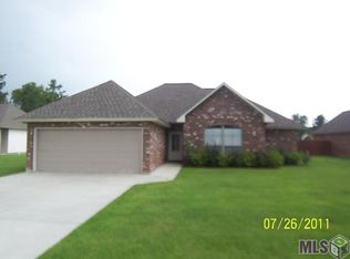 38652 Red Bud Ln, Denham Springs, LA 70706