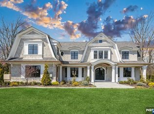 396 Knollwood Rd, Ridgewood, NJ 07450