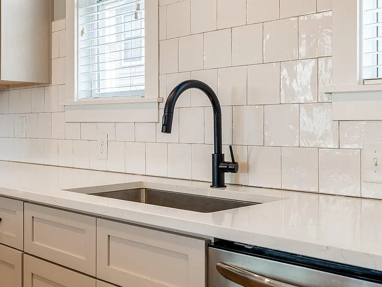 530 Edwin St #10 — Photo 16