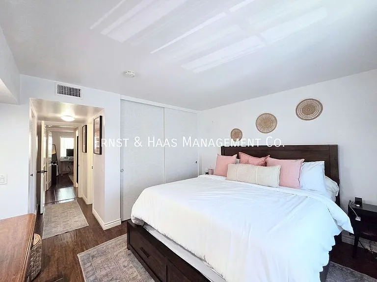 645 Chestnut Ave #215 — Photo 15