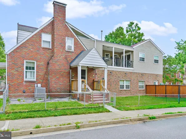 1101 17th St S, Arlington, VA 22202